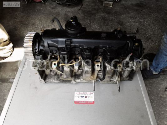 DACİA DUSTER 1.5 SİLİNDİR KAPAĞI