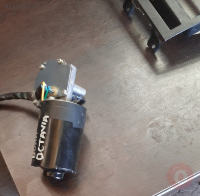 volkswagen golf 4 çıkma ön cam silgeç motoru