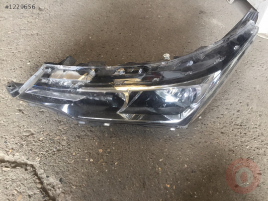 2018 Toyota corolla çıkma sol ön far
