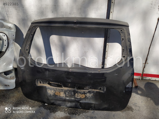 Dacia Duster bagaj kapısı