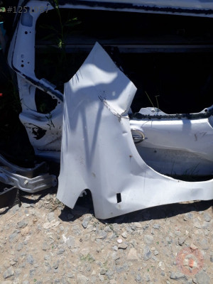 opel corsa d kasa çıkma sağ ön çamurluk.