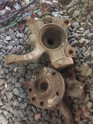 VOLKSWAGEN TRANSPOTER 4 SAĞ SOL TAŞIYICI ORJİNAL ÇIKMA