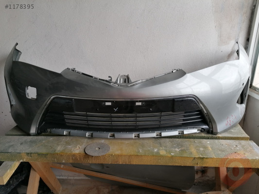 Toyota Auris 2013 2014 ön tampon