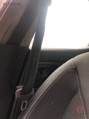 Clio 4  sağ ön emniyet kemeri çıkma orjinal