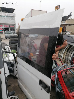 RENAULT  MASTER 2 SAĞ SÜRGÜLÜ KAPI ÇELİKLER OTO ÇIKMA