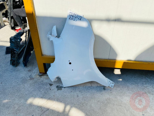 Mercedes sprinter sag ön çamurluk (çıkma parça)