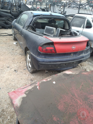 Opel tigra bagaj kapağı