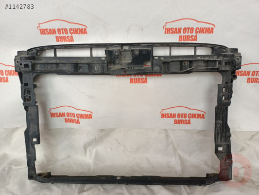 Volkswagen Passat benzinli ön panel 2015 3g0805588