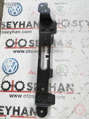 8P1880196 audi a3 2010 göğüs orta bağlantı demiri