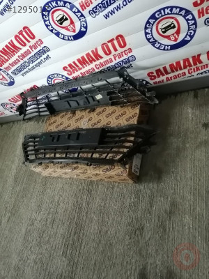 RENAULT MEGANE 4 TAMPON ORTA IZGARA-DÜZCE ÇIKMA