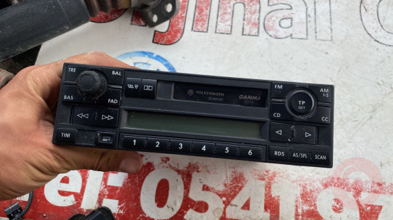 1J0035186E vw passat b5 golf bora teyp multimedya çalar