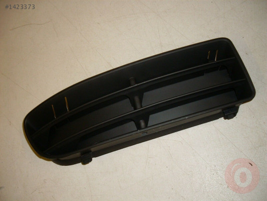 VW BORA 1999-2005 SAĞ SİS KAPAK ÇERÇEVESİ SIFIR 1J5854662C