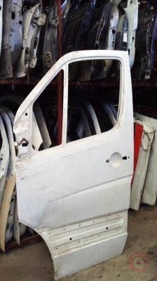 renault trafic çıkma sağ ön kapı