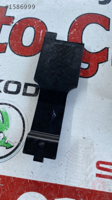 5K0713079 vw skoda seat audi a3 vites mekanizması alt kapağı