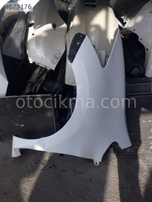 Toyota auris sol ön çamurluk