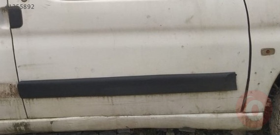 1999 MODEL PEUGEOT PARTNER 1.4 ÇIKMA SAĞ ÖN KAPI BANDI
