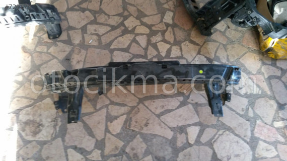 HYUNDAİ İ20 ÖN TAMPON DEMİRİ 2015