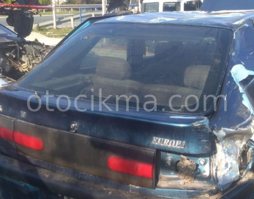 1996 model renault r19 europa 1.6 hb çıkma dolu bagaj kapağı