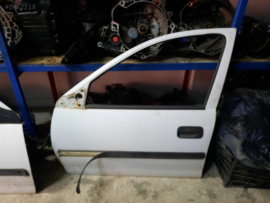 Opel corsa b sol ön kapı orjinal çıkma