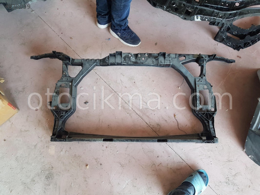 AUDİ A4 2009-15 ÖN PANEL