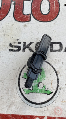 5J0880324 skoda fabia torpido kapağı yavaşlatma mekanizması