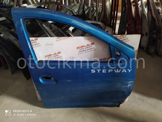 Dacia Sandero sağ ön kapı