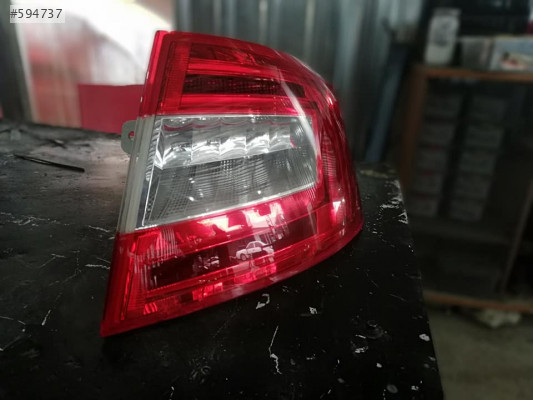 Skoda octavia 2015 model sağ stop