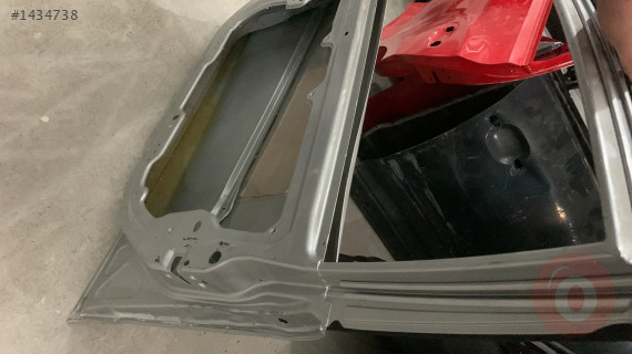FORD FİESTA ÇIKMA ORJİNAL SAĞ ÖN KAPI
