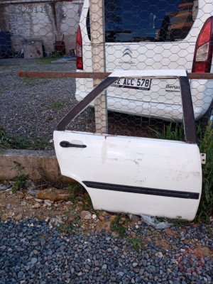 FİAT TEMPRA SAĞ ARKA KAPI