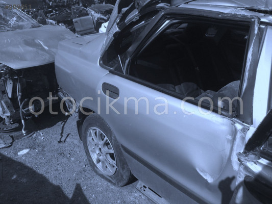 2001 VOLVO S40 ÇIKMA 2000 TURBO SAĞ ARKA KAPI.