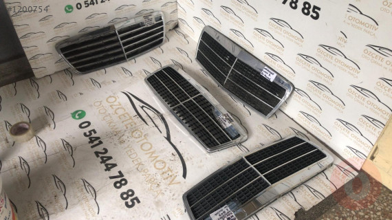 Mercedes W210 E ön panjur orjinal çıkma .