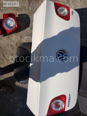 Volkswagen Passat B6 Bagaj kapağı beyaz hatasız orjinal çıkm