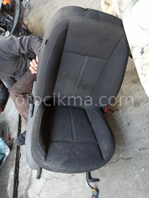 OPEL ASTRA J ÖN KOLTUK