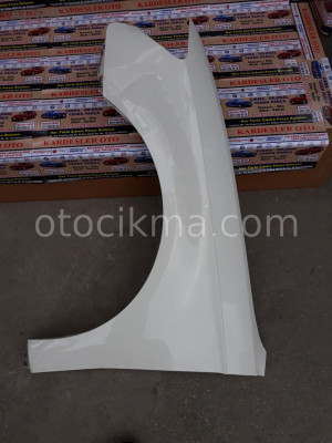 Audi a3 hş sol ön çamurluk kirli beyaz