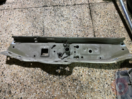 2007 OPEL ASTRA H ÖN PANEL ÜST DEMİRİ HATASIZ ORJ ÇIKMA