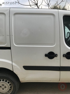 Fiat Doblo sağ orta kapı