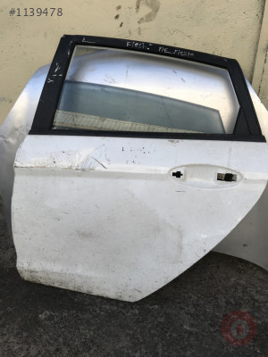 Ford fiesta sol arka kapı dolu