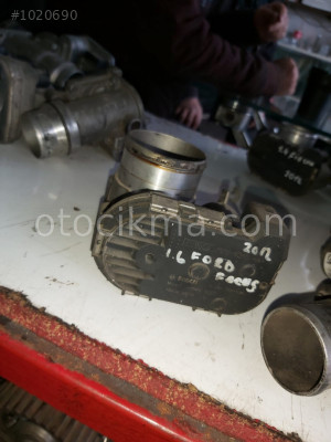 FORD FOCUS 1.6  GAZ KELEBEGİ ÇIKMA PARÇA
