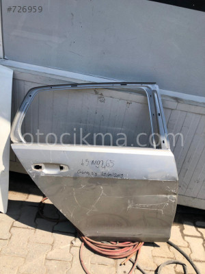 golf 7 sağ arka kapı  ve golf 7 tüm çıkma yedek parçalar