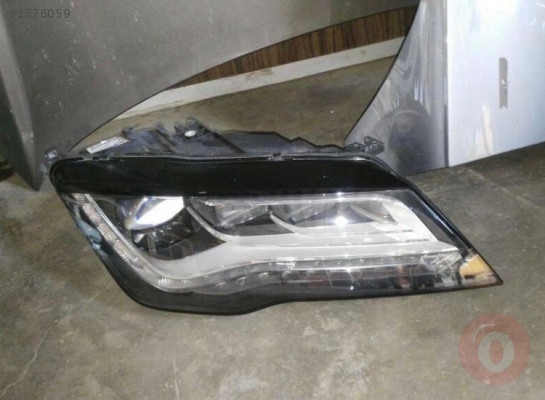 AUDİ A7 ÇIKMA SAĞ ÖN FAR