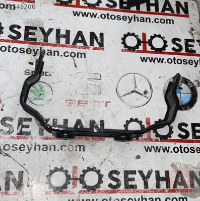 5K0863532 volkswagen golf 6 orta konsol bağlantı demiri