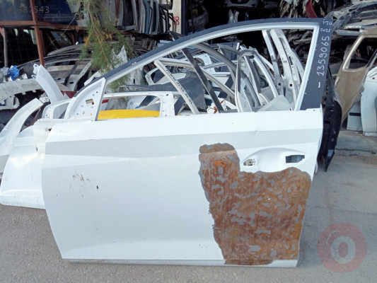 2019 2020 model Hyundai i20 çıkma sol ön kapı