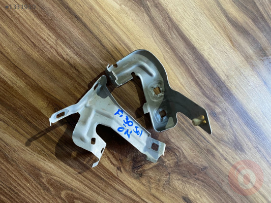 BMW F30 320 316 318 ÇIKMA ORJİNAL ÇAMURLUK BAĞLANTI AYAKLARI