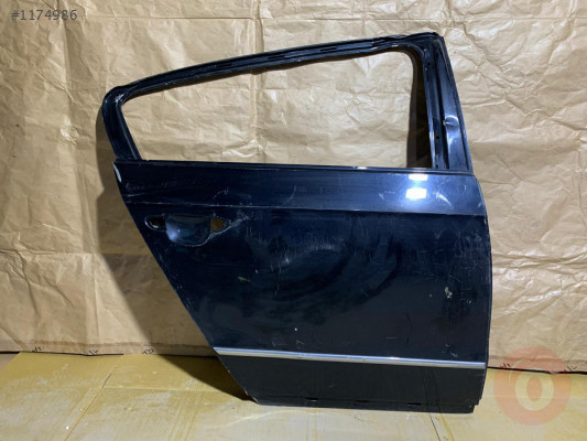 VW PASSAT B6 06-10 SAĞ ARKA KAPI AZ HATALI SİYAH 3C5833056H
