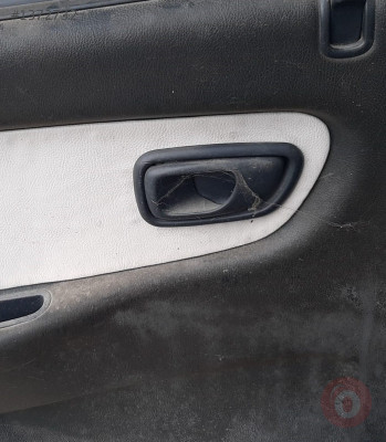 hyundai excel çıkma sol arka iç kapı kolu