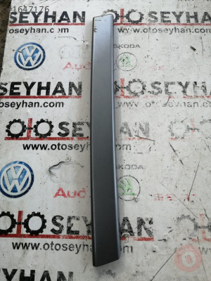 1P0867393 seat leon 2009 sol arka kapı kartonu çıtası