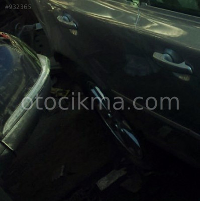 ÇIKMA 2005 VOLVO V50 SAĞ ARKA JANT LASTİK.