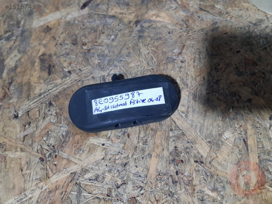 AUDİ A4 CAM SUYU FISKİYESİ 8E0955987 8E0955988