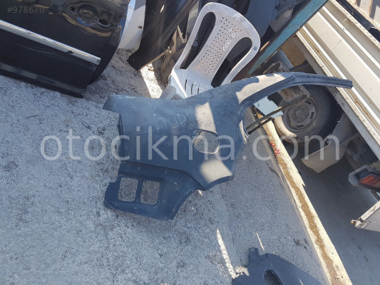 VW BORA SAG ARKA CAMRULUK SEFALILAR OTO CIKMA