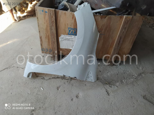 Renault Clio sol ön çamurluk 2015 model orijinal servisi iad